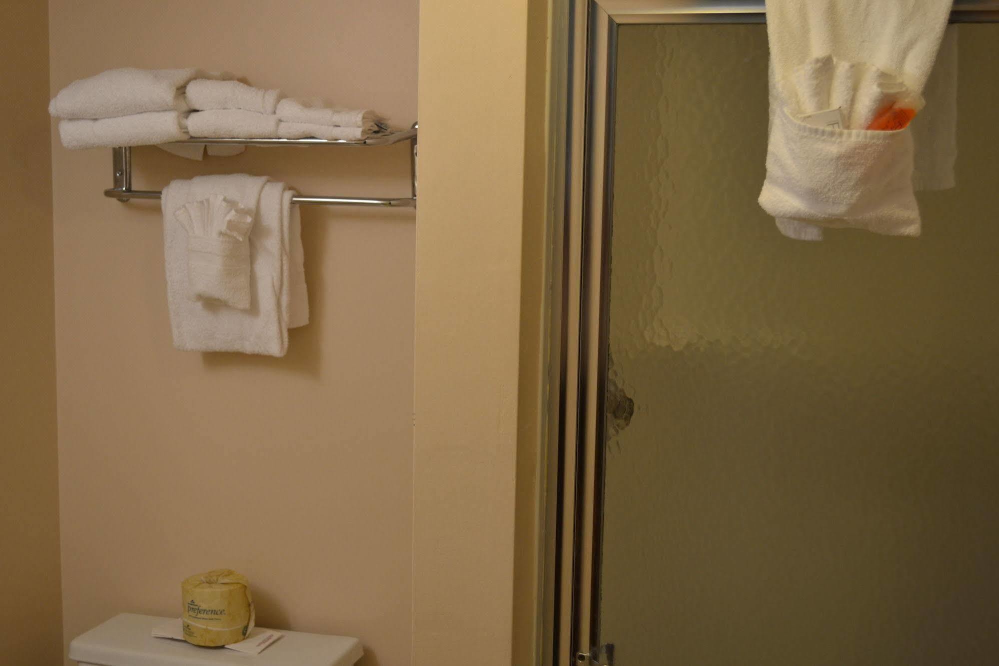 Henniker Motel מראה חיצוני תמונה