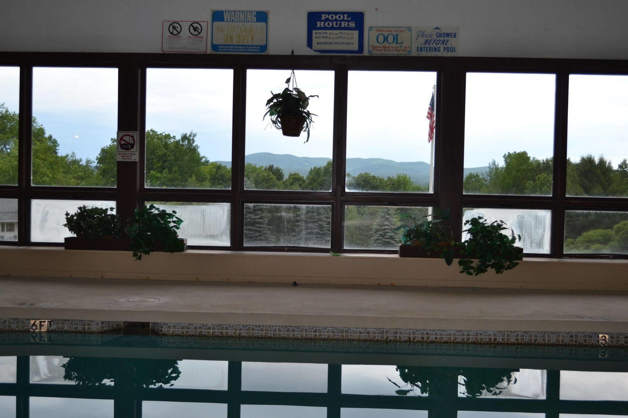 Henniker Motel מראה חיצוני תמונה